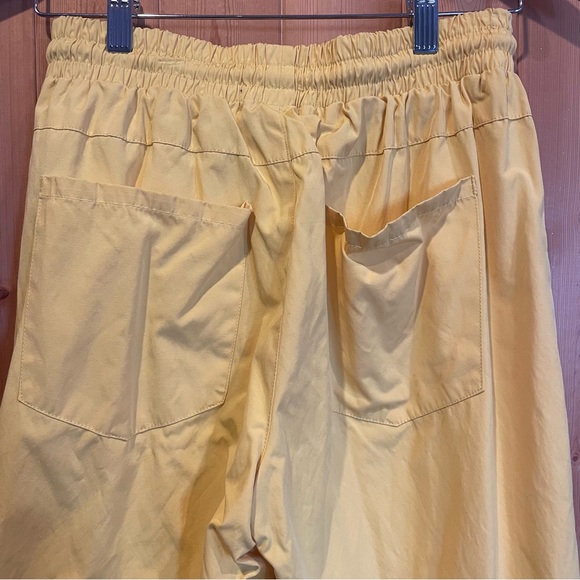 Yellow US Jogger - Picture 4 of 5